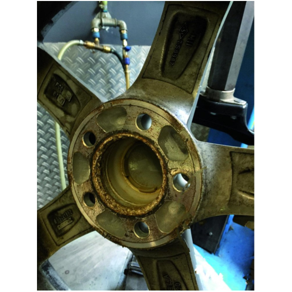 Radnabenlochschleifer