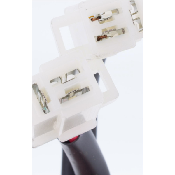 Gleichrichter, Spannungsregler Regler RG 16 (technische Änderungen am Stecker und dessen Belegung führen zum Erlöschen der Garantie)