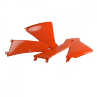 Kühlerabdeckung Satz 8424000002