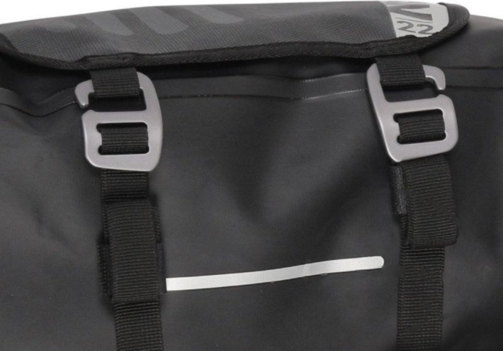 Tankrucksack schwarz 13L Shad