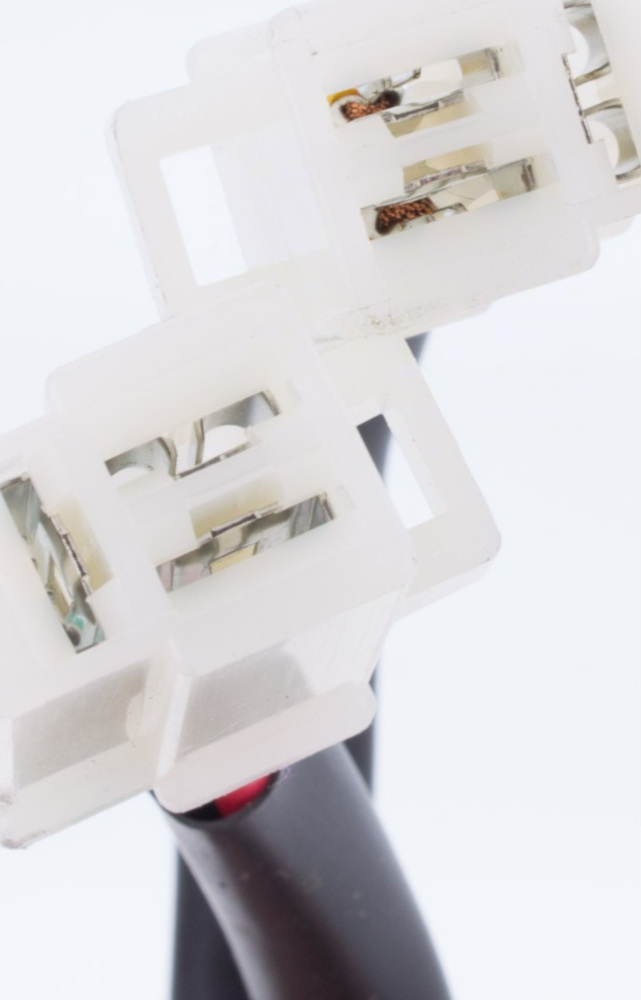 Gleichrichter, Spannungsregler Regler RG 16 (technische Änderungen am Stecker und dessen Belegung führen zum Erlöschen der Garantie)