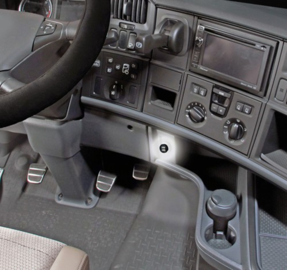 Nachladegerät 2 USB-Ports L39001