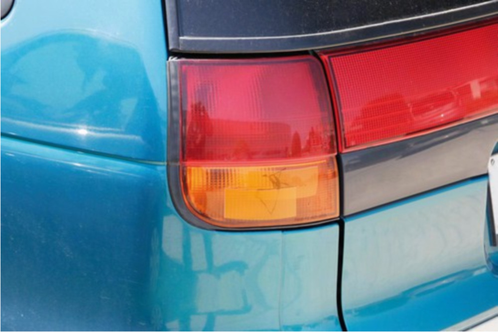 Klebeband für Scheinwerferreparatur L41531