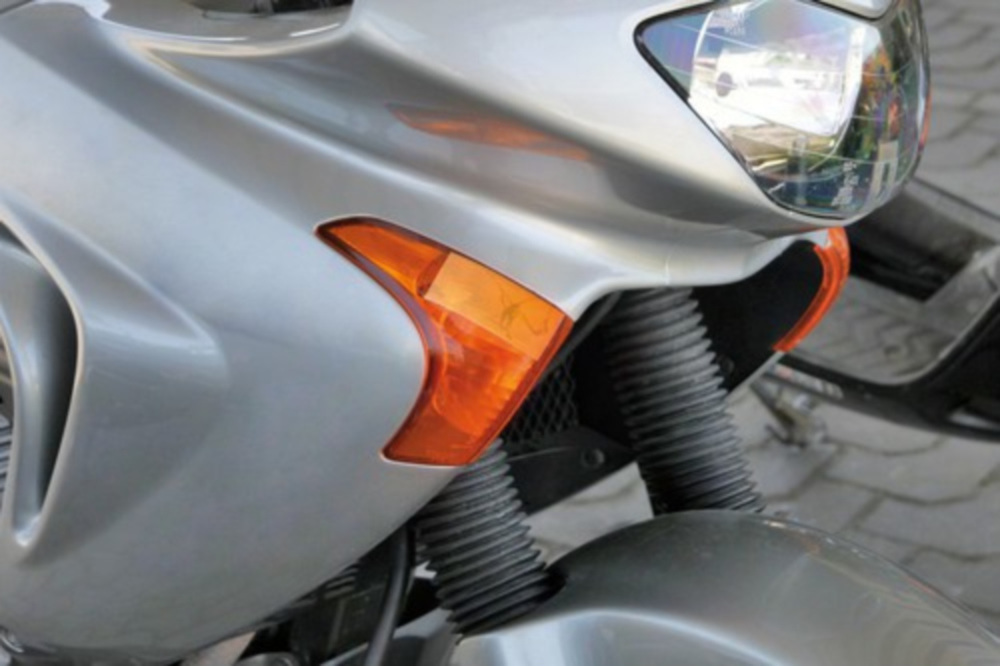 Klebeband für Scheinwerferreparatur L41531