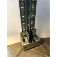 Stahlfu&szlig; f&uuml;r Reifenregal